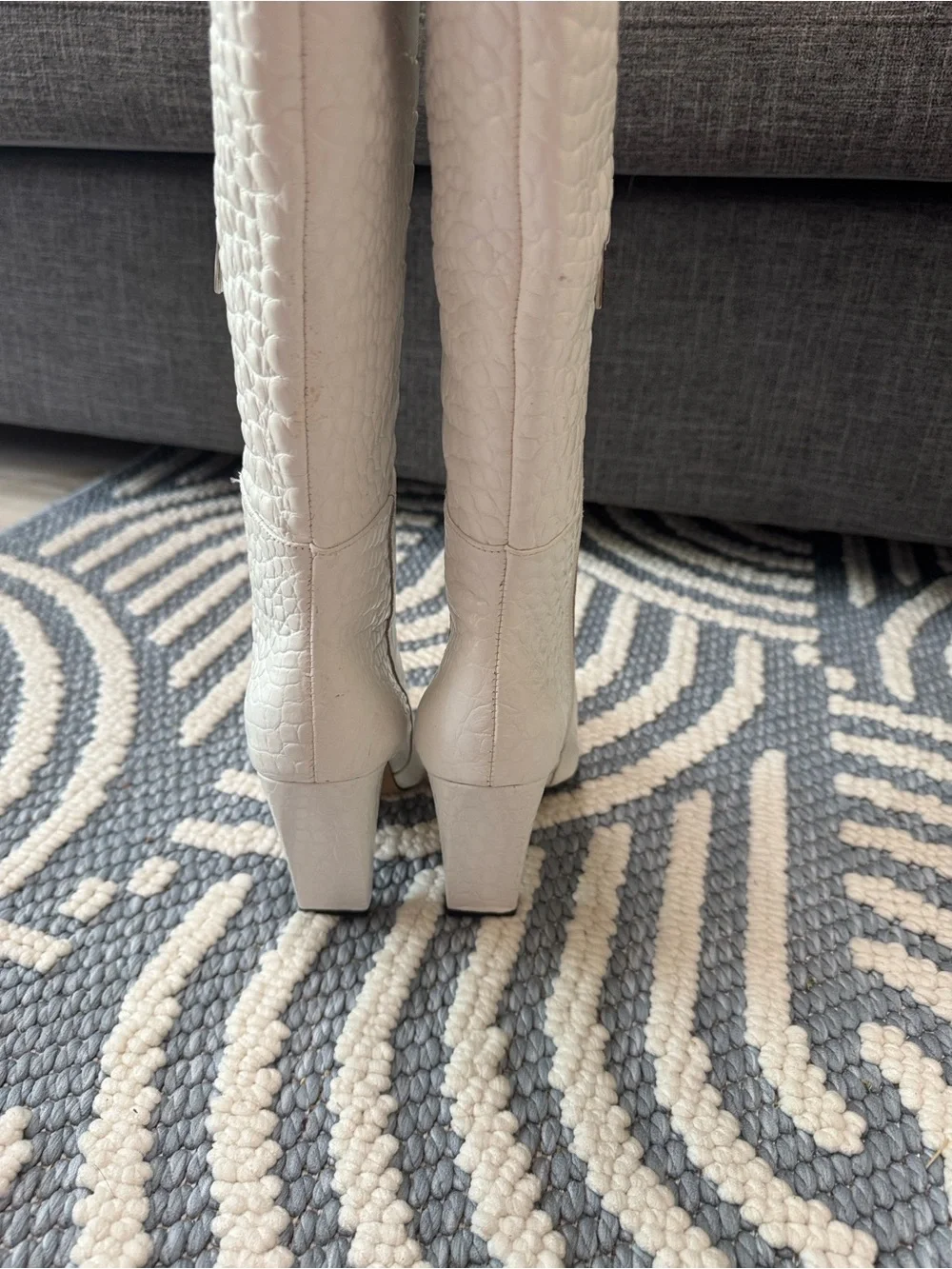 Vince Camuto Minnada White Croc Embossed Over The Knee Boots Size 6M Like New - Picture 4 of 7